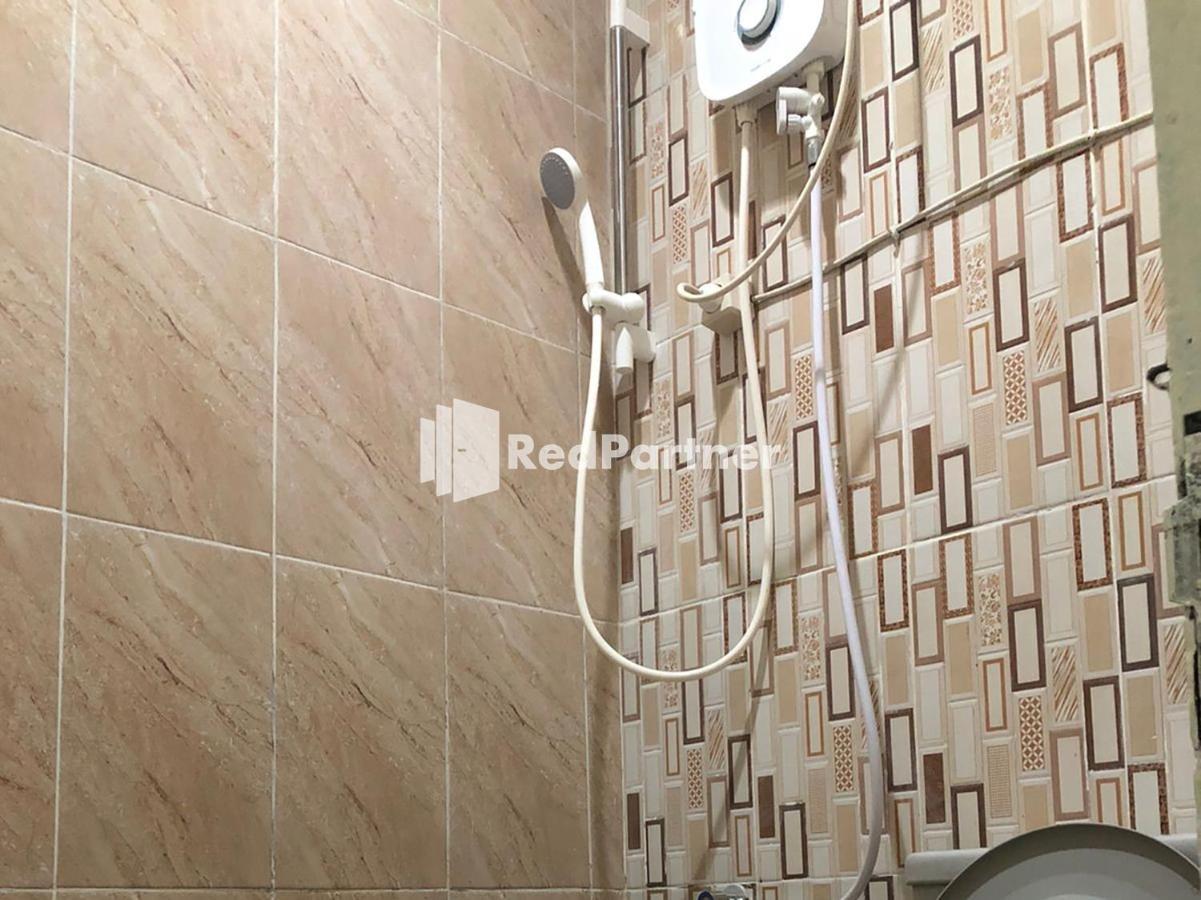 Seungit Syariah Inn Tebet Mitra Reddoorz Jakarta Kültér fotó