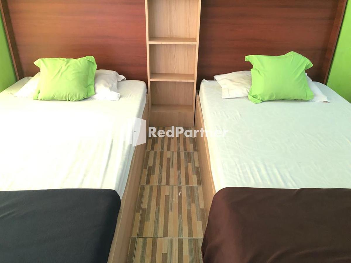 Seungit Syariah Inn Tebet Mitra Reddoorz Jakarta Kültér fotó