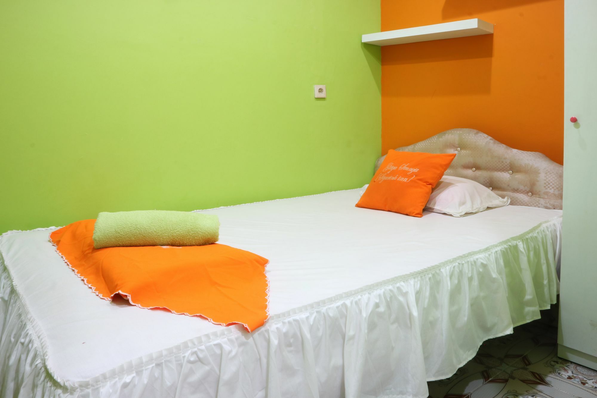 Seungit Syariah Inn Tebet Mitra Reddoorz Jakarta Kültér fotó